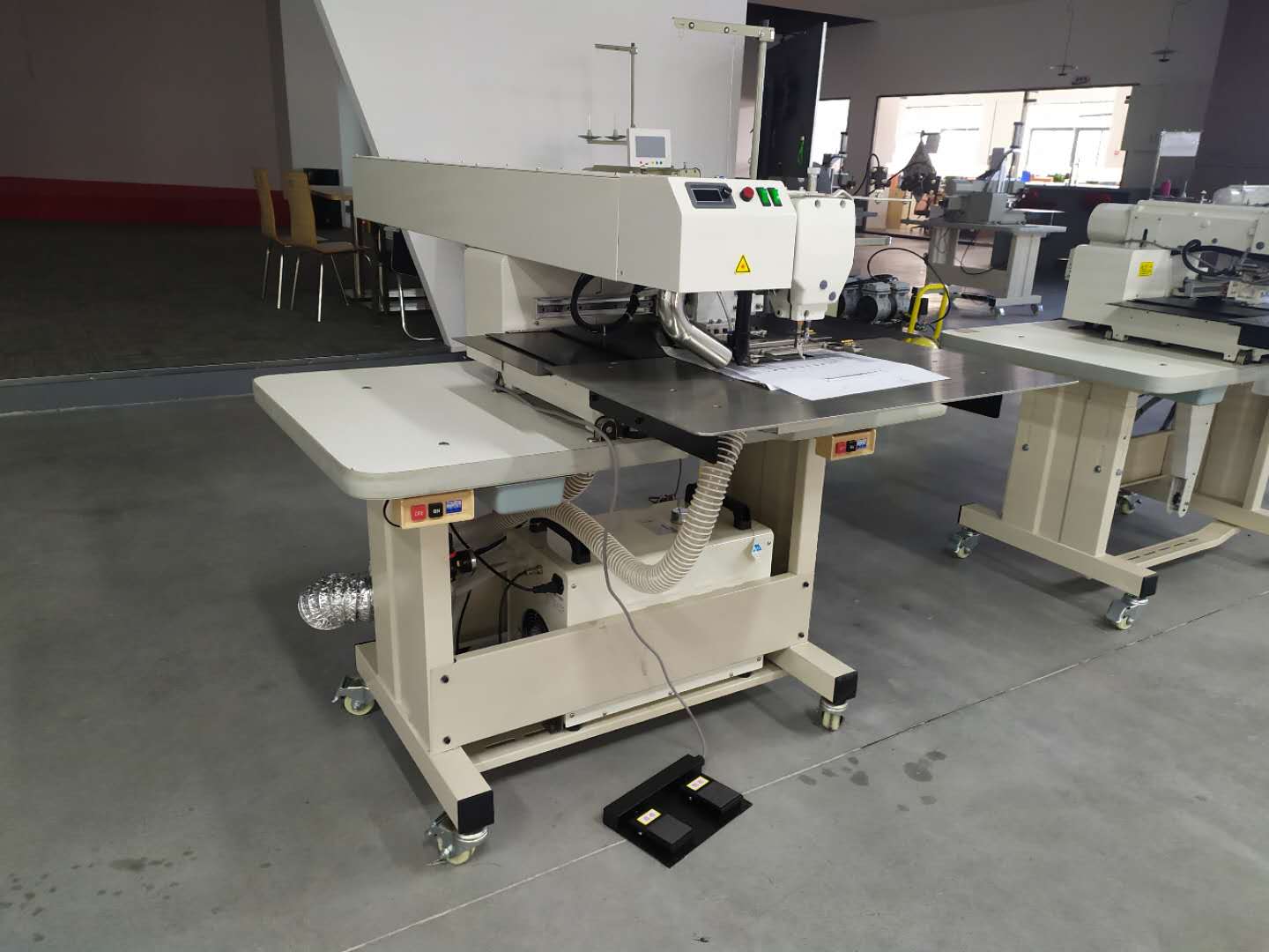 Automatic Laser Open Clothes   - Industrial Laser Fabric Cutting Machine ulasan dan harga